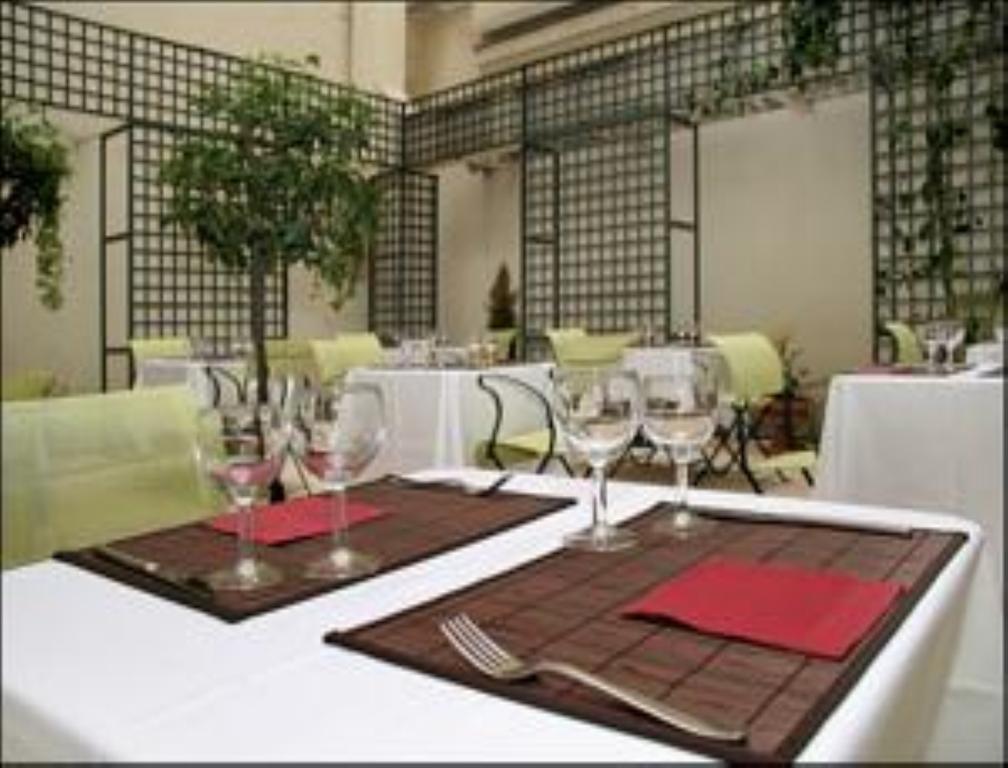 Pavillon Saint Augustin Hotel Paris Exterior photo