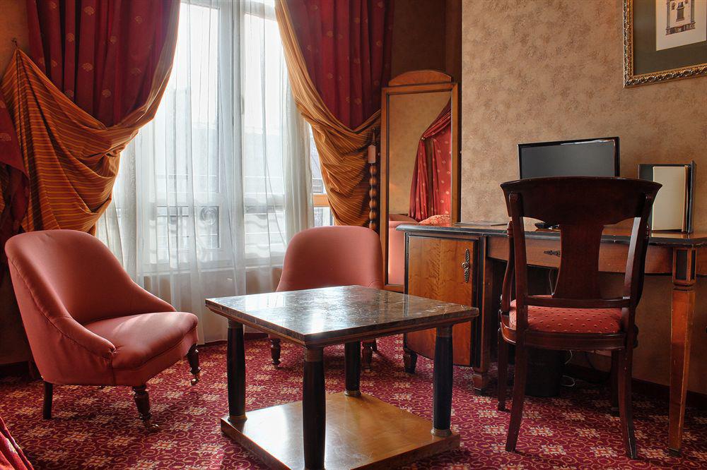 Pavillon Saint Augustin Hotel Paris Exterior photo